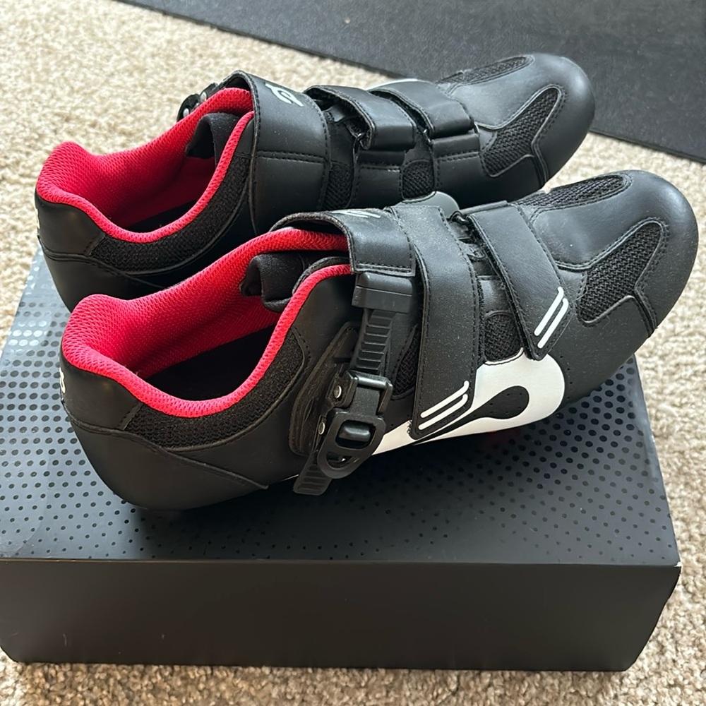 Peloton Cycling Shoes Size 44